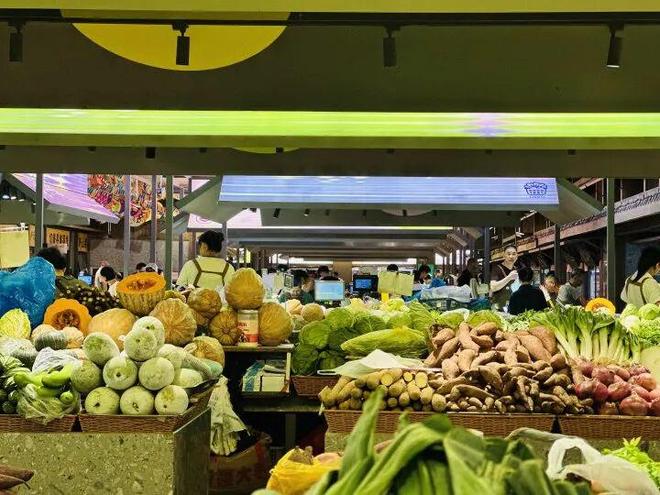 去看它的菜市场。”这句话在杭州具象化了z6尊龙网站“了解一个城市的最好方式是(图2)