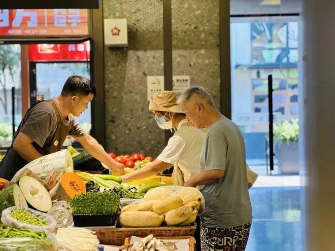 去看它的菜市场。”这句话在杭州具象化了z6尊龙网站“了解一个城市的最好方式是(图6)